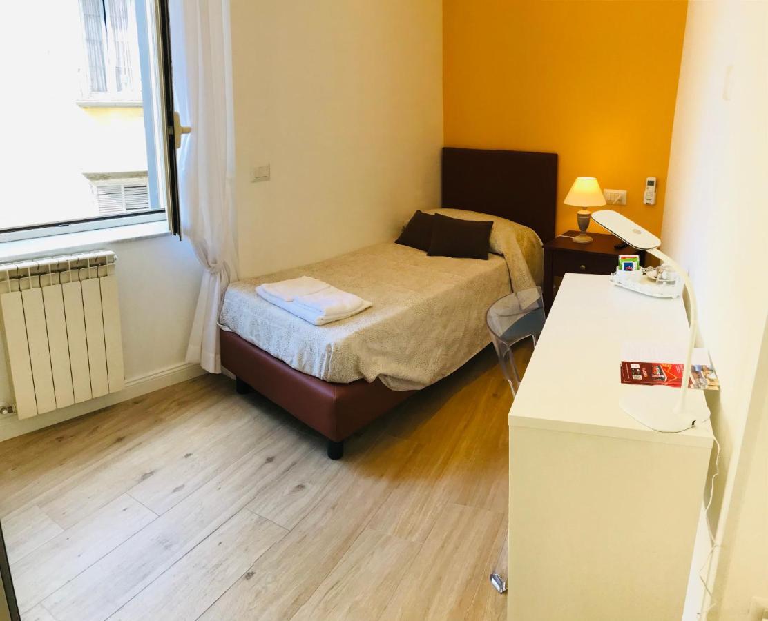 Bed and Breakfast agorà singola con bagno privato adiacente à Naples Extérieur photo